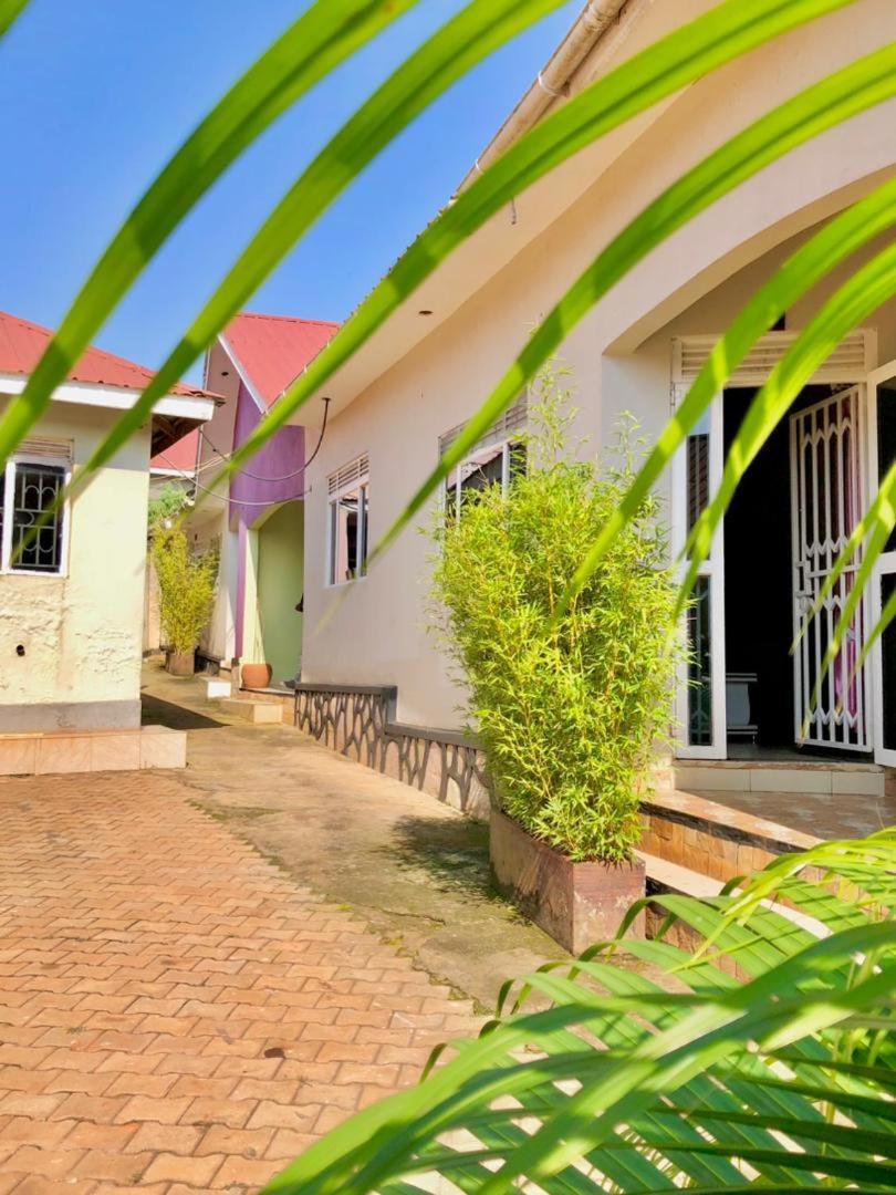Airport Shoebill Hotel Entebbe Exterior photo